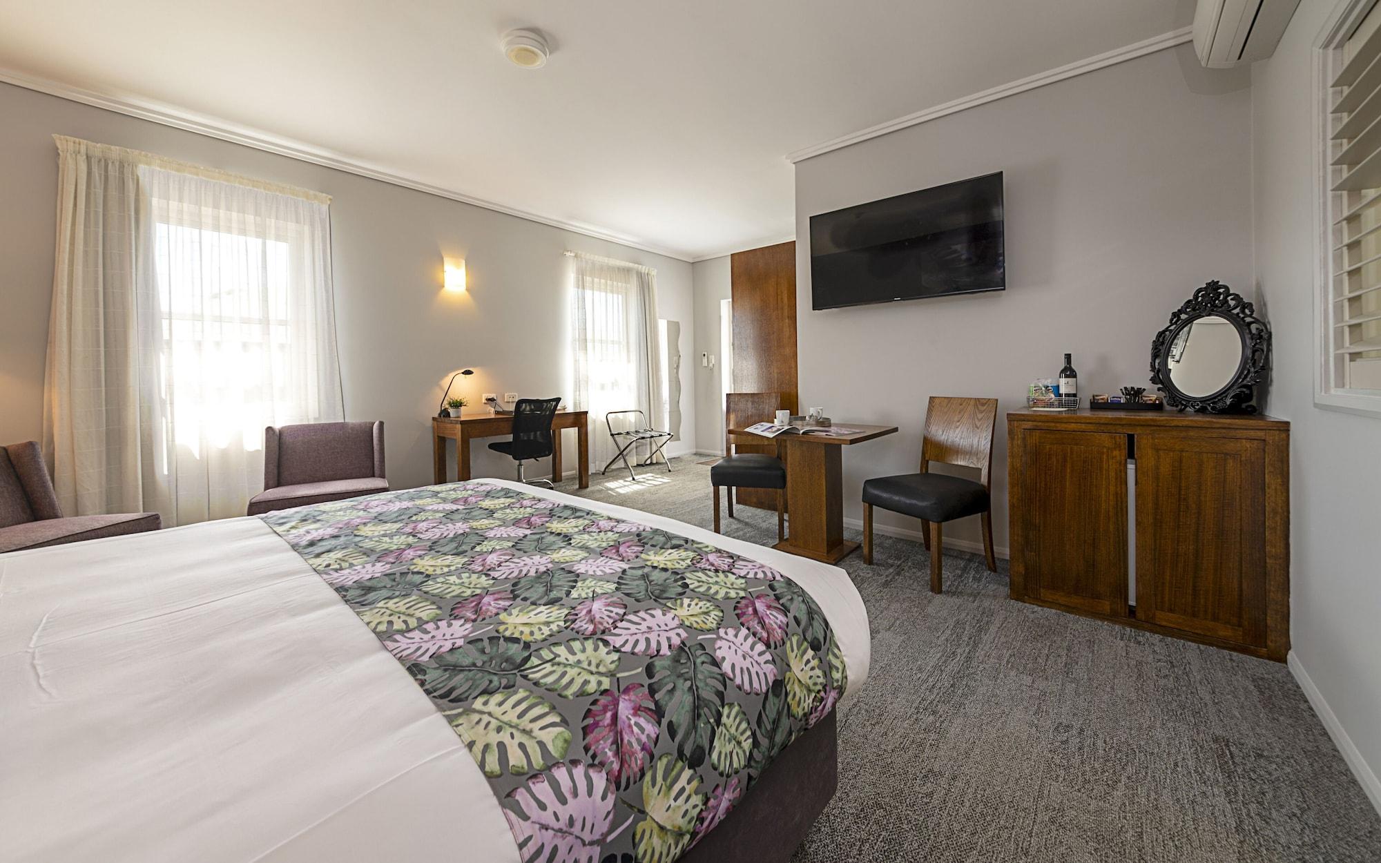 Coachmans Inn Уорик Экстерьер фото