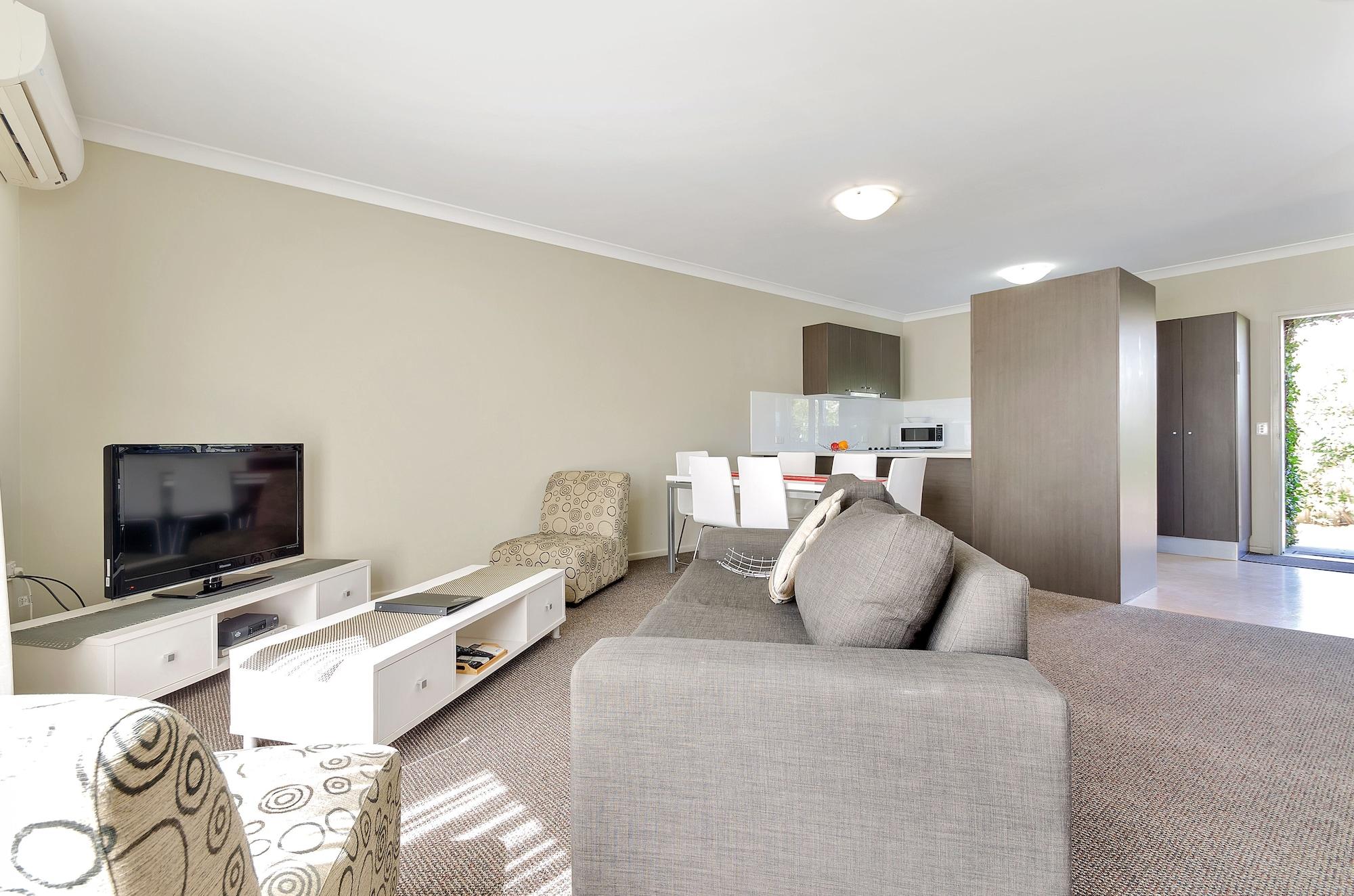 Coachmans Inn Уорик Экстерьер фото