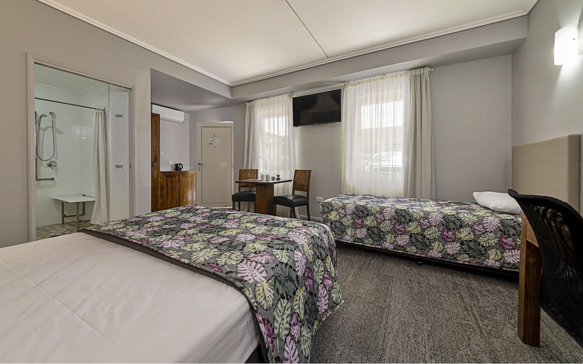 Coachmans Inn Уорик Экстерьер фото