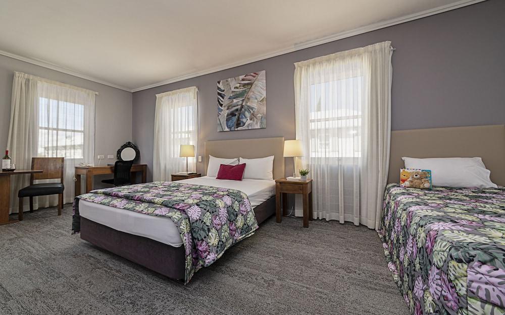 Coachmans Inn Уорик Экстерьер фото