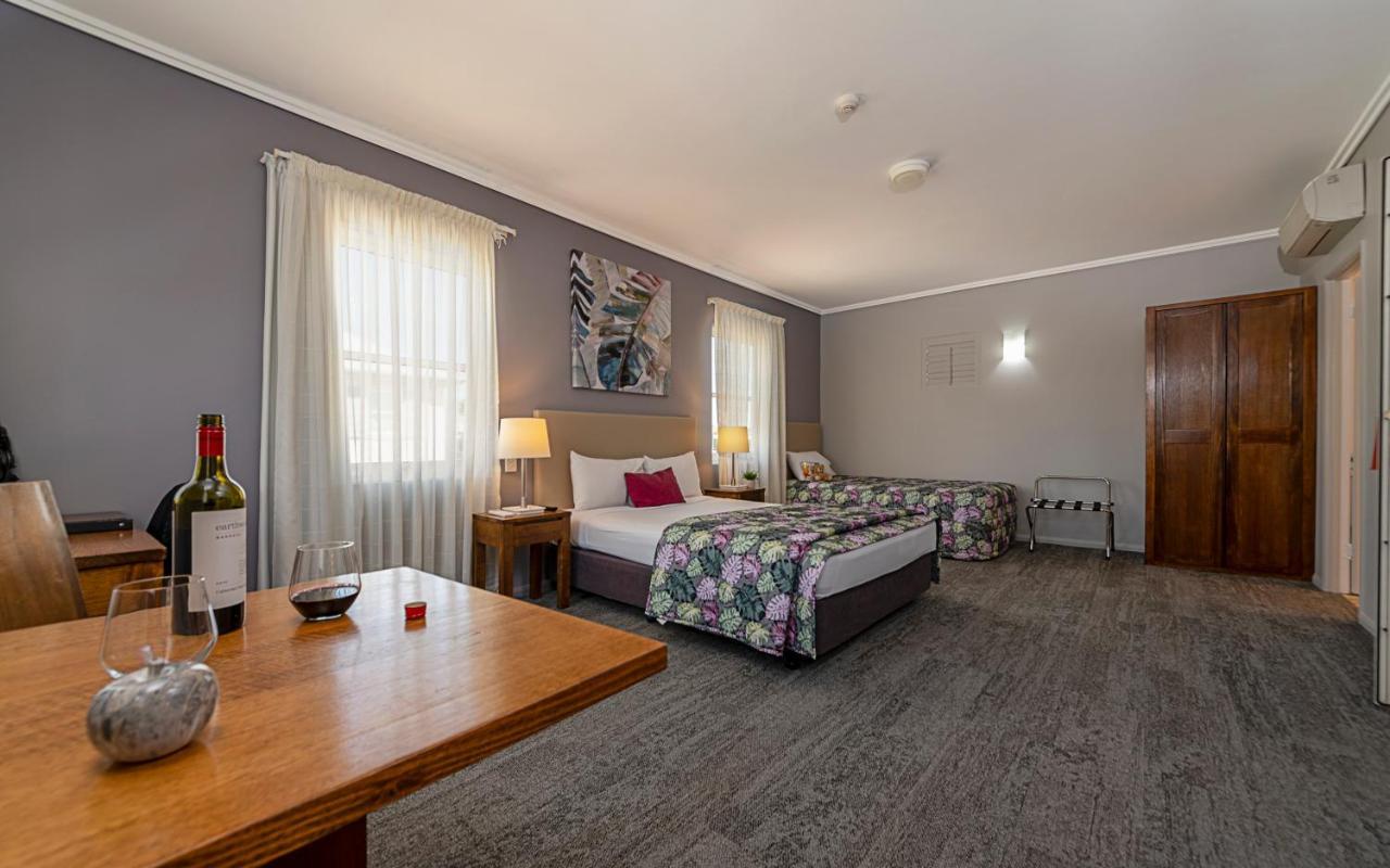 Coachmans Inn Уорик Экстерьер фото