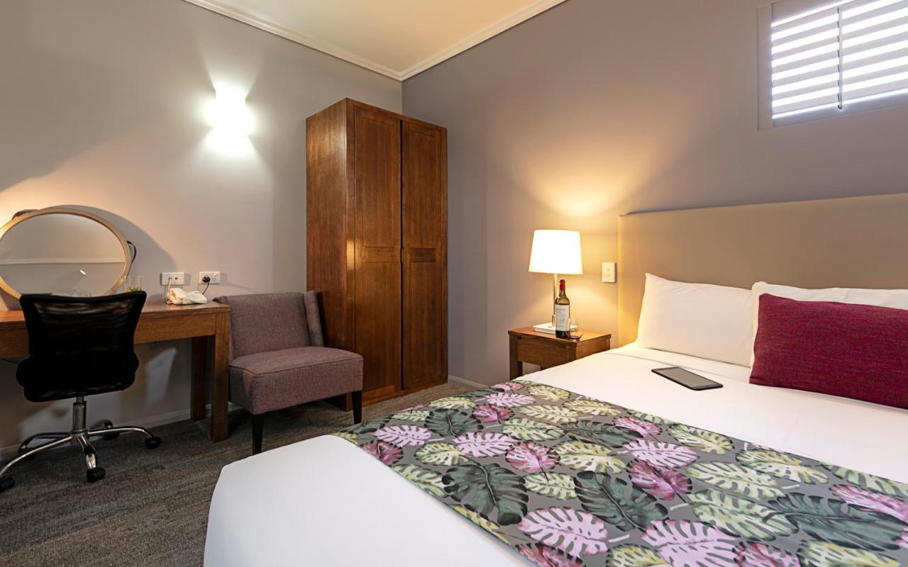 Coachmans Inn Уорик Экстерьер фото