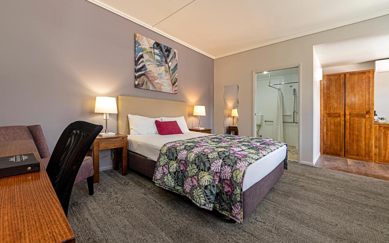 Coachmans Inn Уорик Экстерьер фото